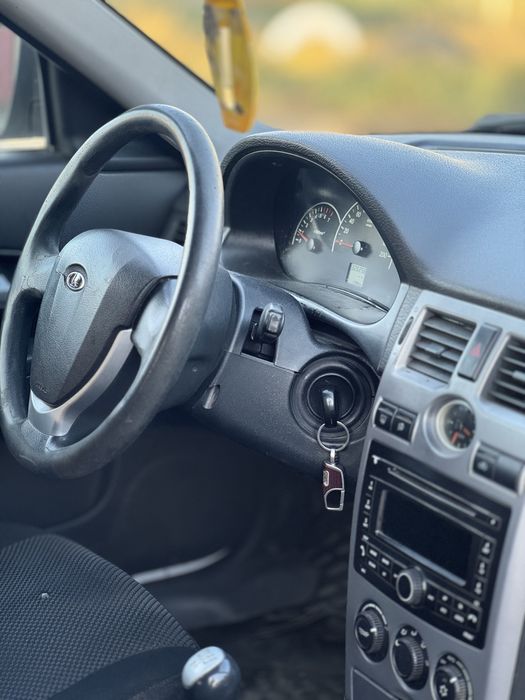 Продам приору 2012 года люкс плюс