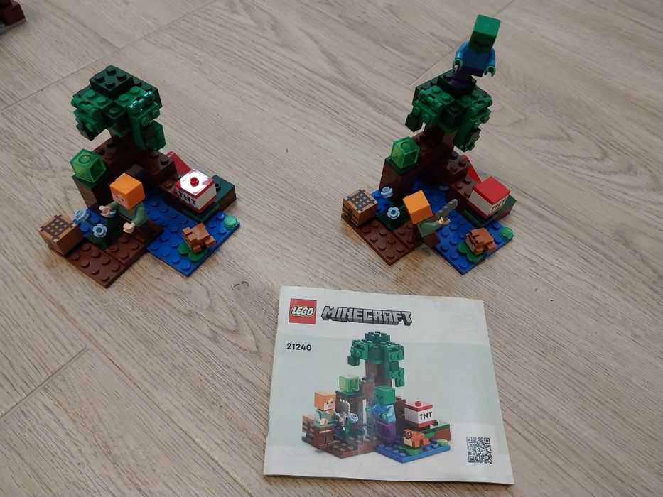 Vând diferite seturi Lego minecraft