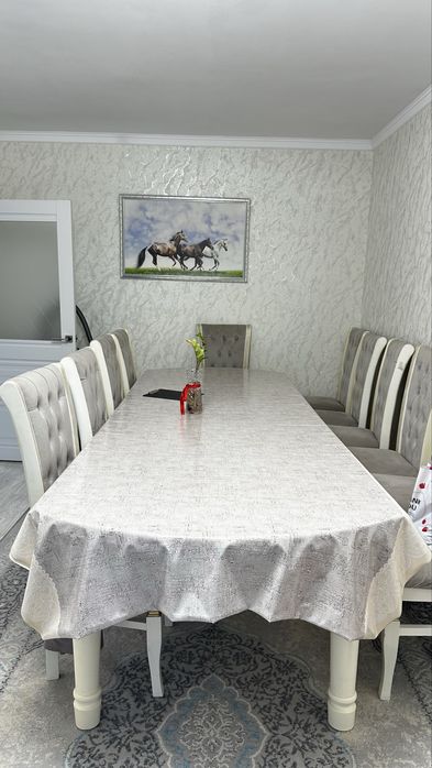 Продам стол гостиный