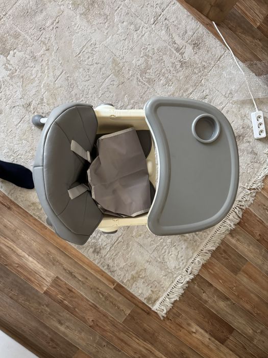 Стол для кормления