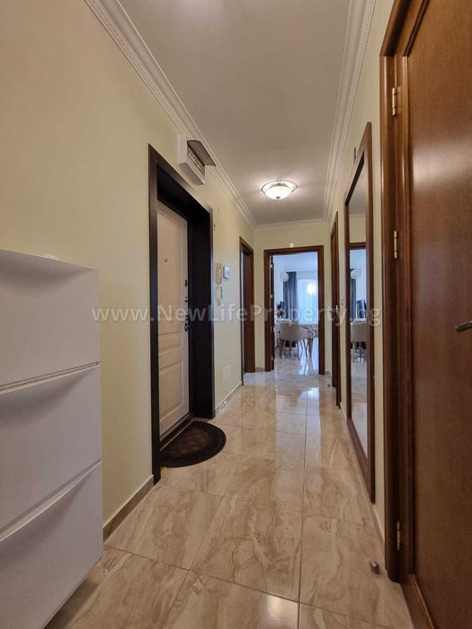 Продава се Тристаен апартамент в Свети Влас - 100 кв.м за 2200 €/кв.м - Снимка #2
