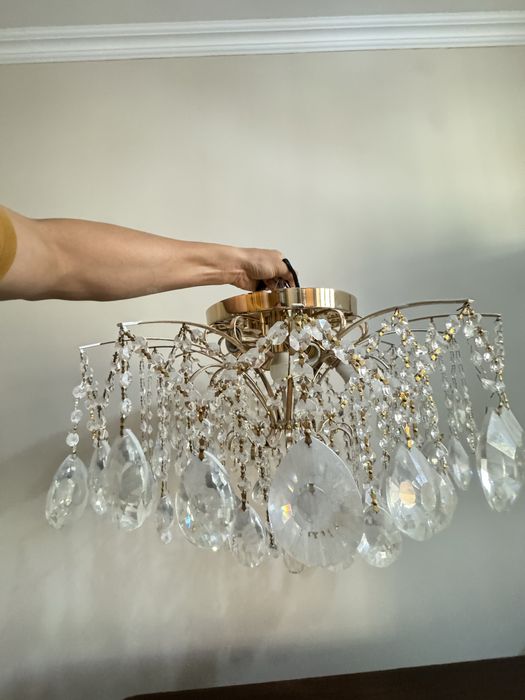 Продается люстра