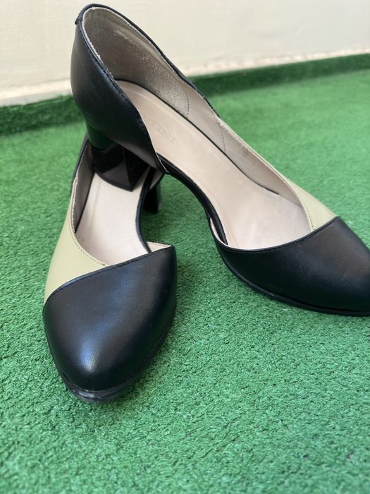 Елегантни дамски обувки от естествена кожа