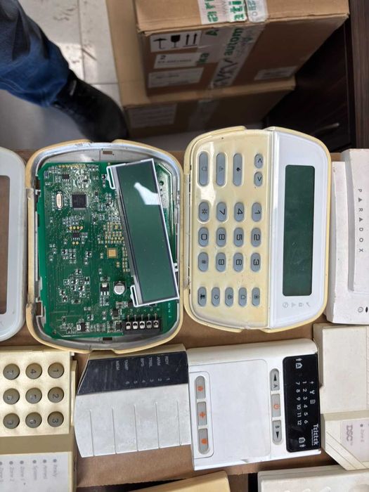 Електронна скрап. Клавиатури за СОТ централи.