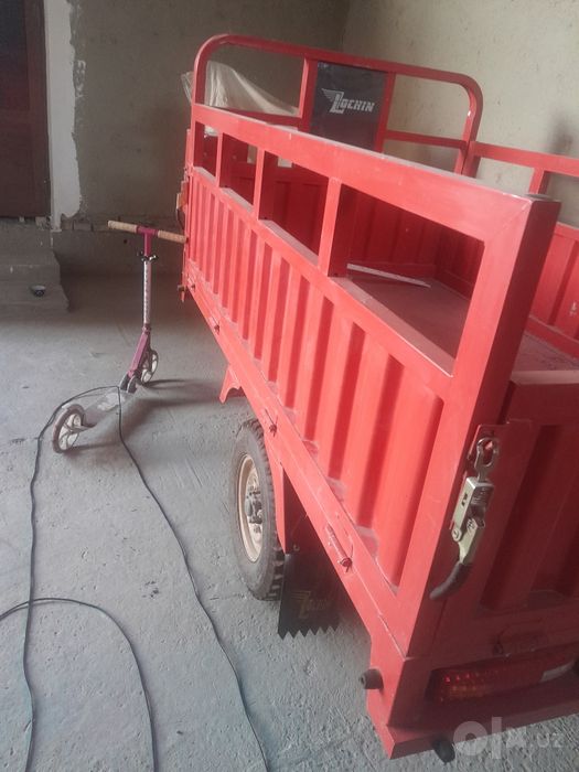 Lochin 250talik yangi pul zarurligi uchun sotyapmiz25milion sum y