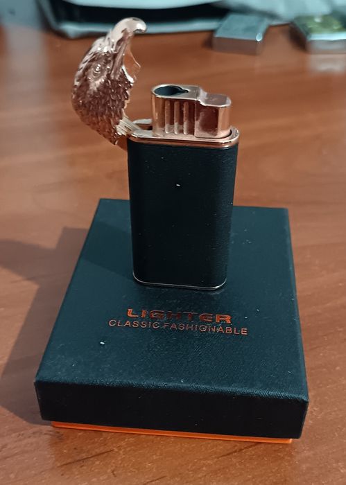 Bricheta cap de vultur