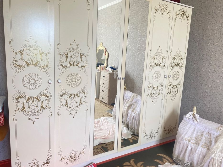Спальный гарнитур бу