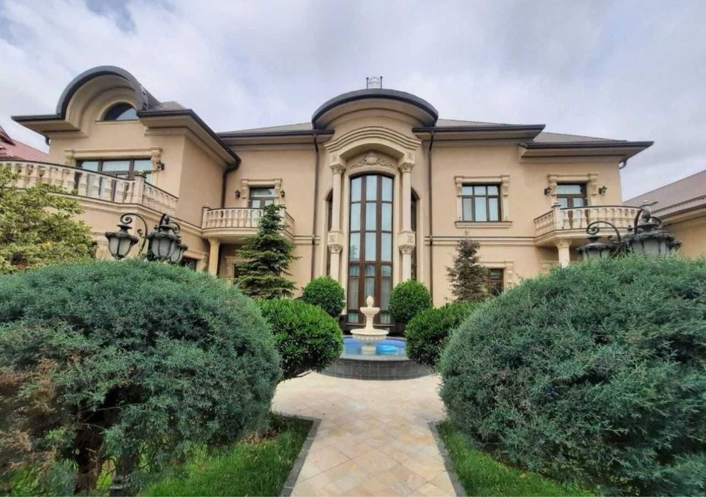 Продается Евро дом вдоль дороги под офис