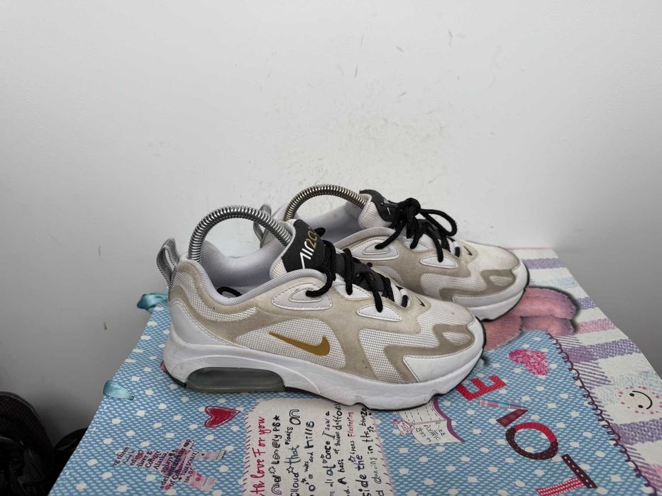 Nike Air Max 200''оригинални маратонки 37.5 номер
