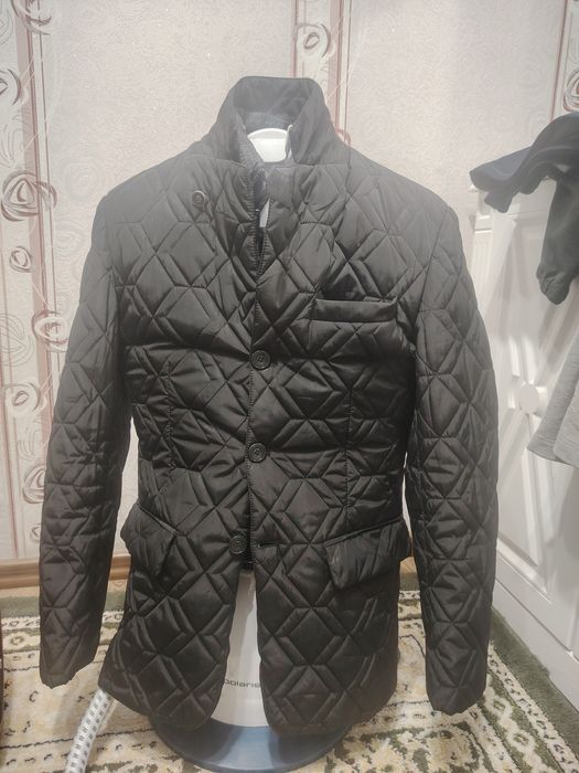 Продам демисезонную куртку