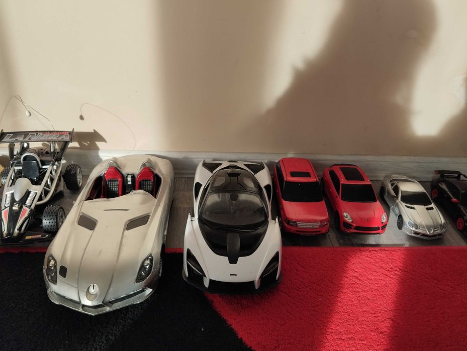 Продавам радиоуправляеми колички играчки