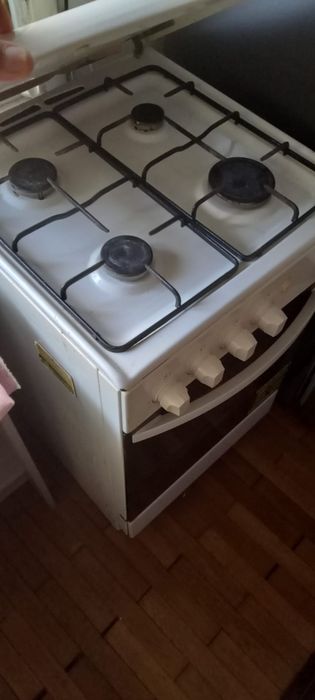 Aragaz cu 4 ochiuri Zanussi