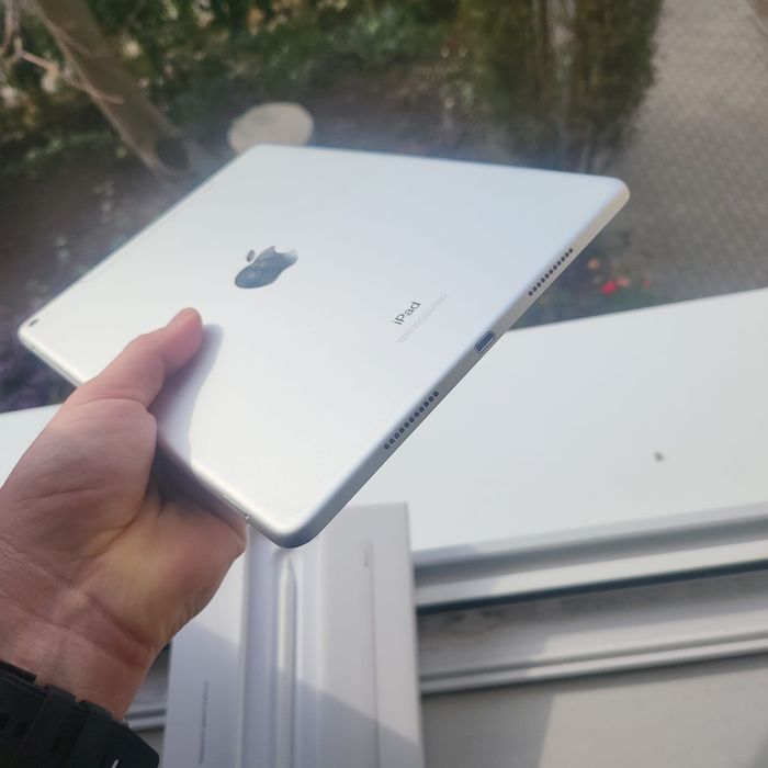 Ipad air gen 3 ,cu celular si apple pencil 1
