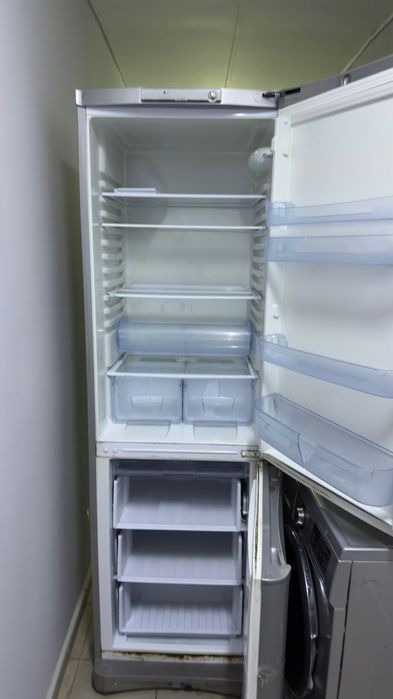 Продам холодильник