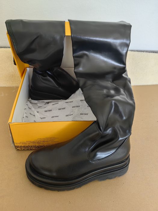 Cuzme lungi cu talpa