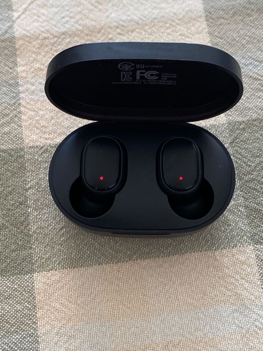 Продавам безжични слушалки Xiaomi