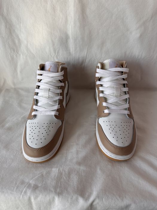 Jordan 1 Mid Tan Gum marime 39