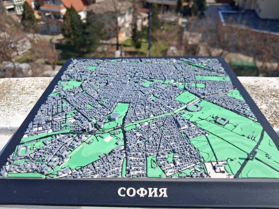 3D София на Длан: Декоративен макет на Столицата