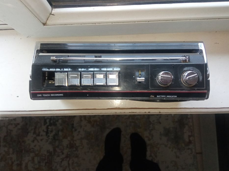 магнитофон 100000 сум