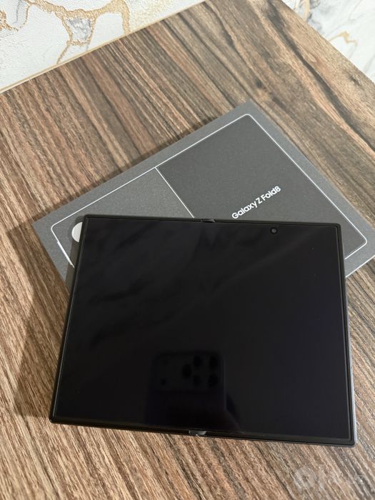 Продаю Samsung Galaxy Z Fold 8
