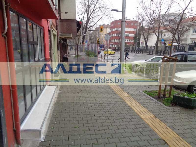 Дава се под наем Магазин в София, Център - 15 кв.м за 348.84 € - Снимка #2
