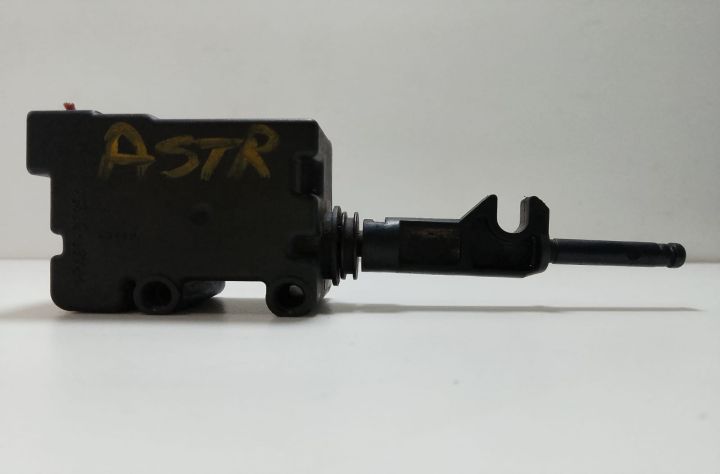 Motoras  usita rezervor Opel Corsa C