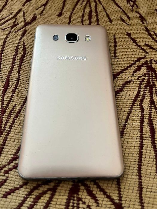 Samsung Galaxy J5 – Telefon Fiabil, Baterie Bună