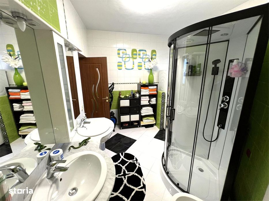 Apartament 3 camere, zonă premium, aproape de centru