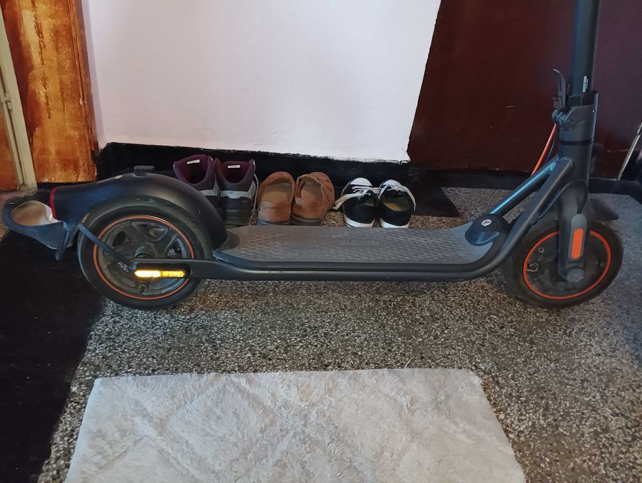 Електрически скутер Segway kick scooter F40E