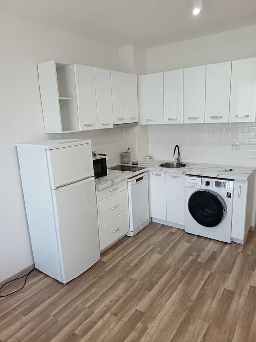 Дава се под наем Едностаен апартамент в к.к. Св.Св. Константин и Елена - 40 кв.м за 331.5 € - Снимка #3