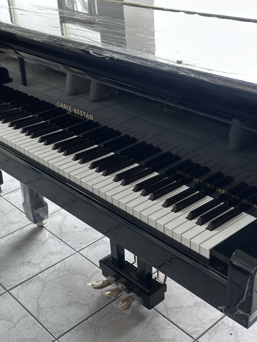 рояль Carle Bestan