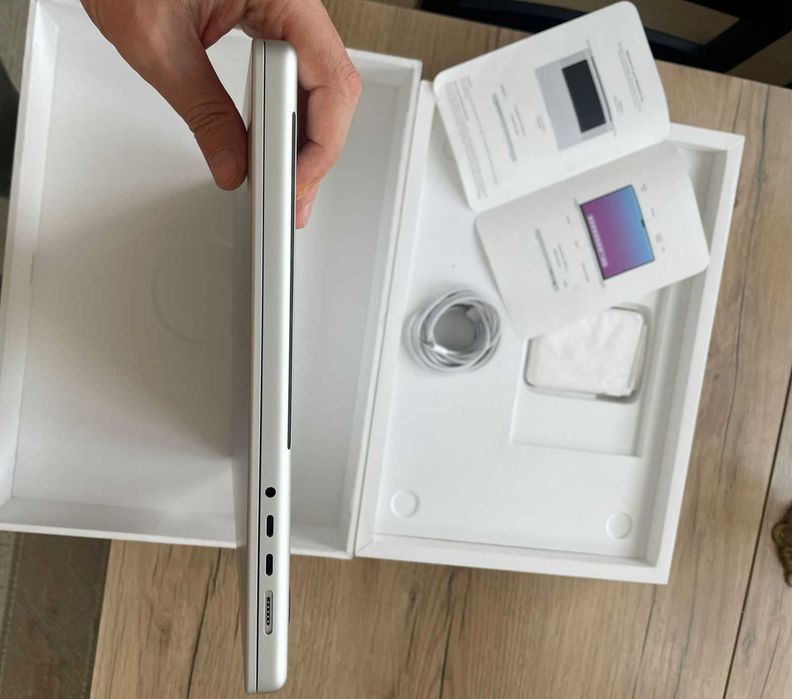 16-inch MacBool Pro M4 Max Chip 36GB memory 1Tb storage