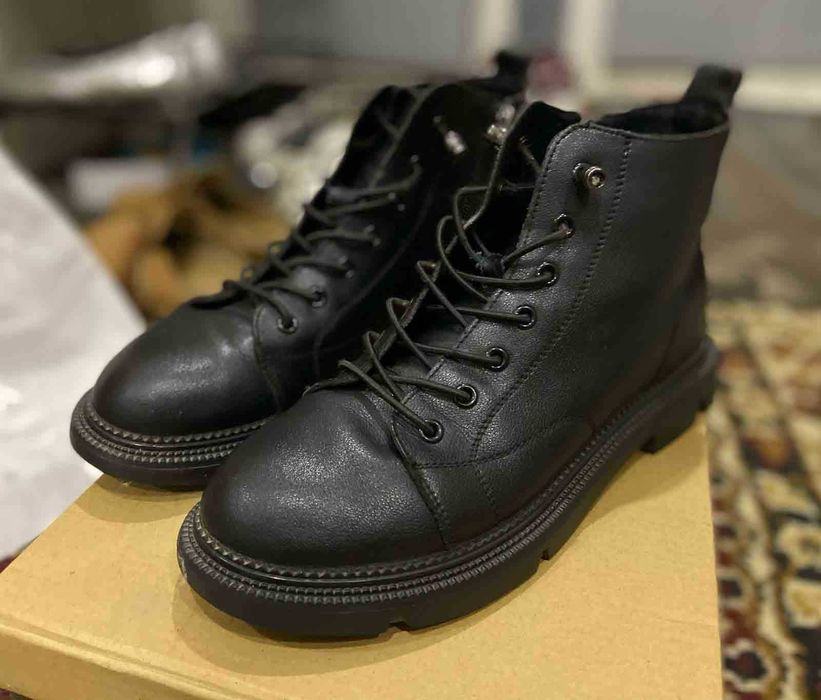 Женские осенние ботинки