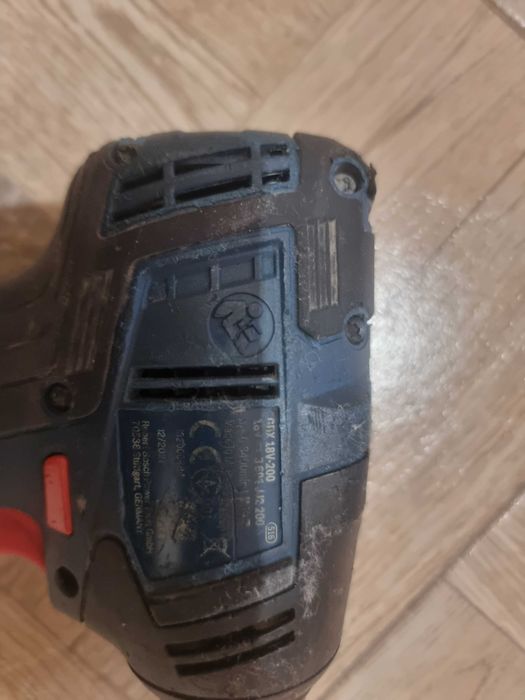 Ударен гайковерт BOSCH GDX 18V-200 и батерия BOSCH 5Ah