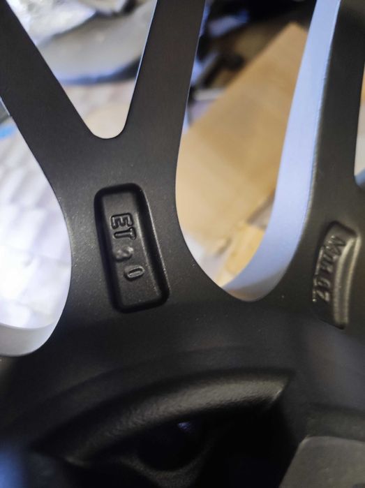 18 Цола 2 х 8,5J  2 х10j ET30 Rondell 0034 r.o.d 5x112