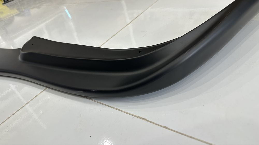 Губа бампера от БМВ Е39. BMW E39