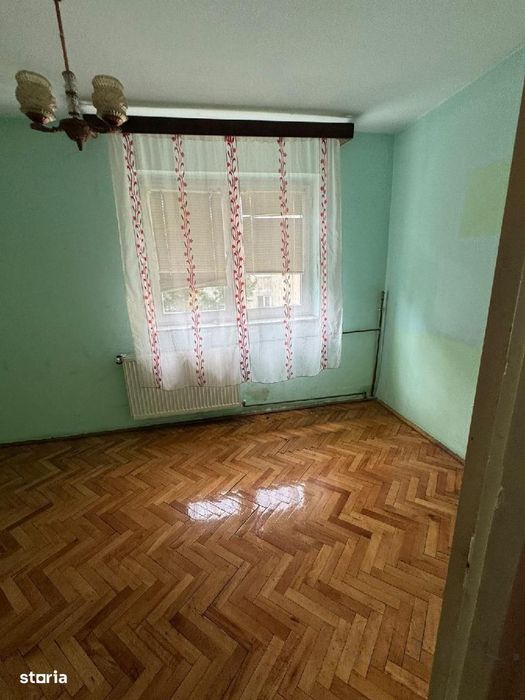 Soarelui - 2 Camere - Balcon - Bloc Anvelopat - Acoperis De Tigla