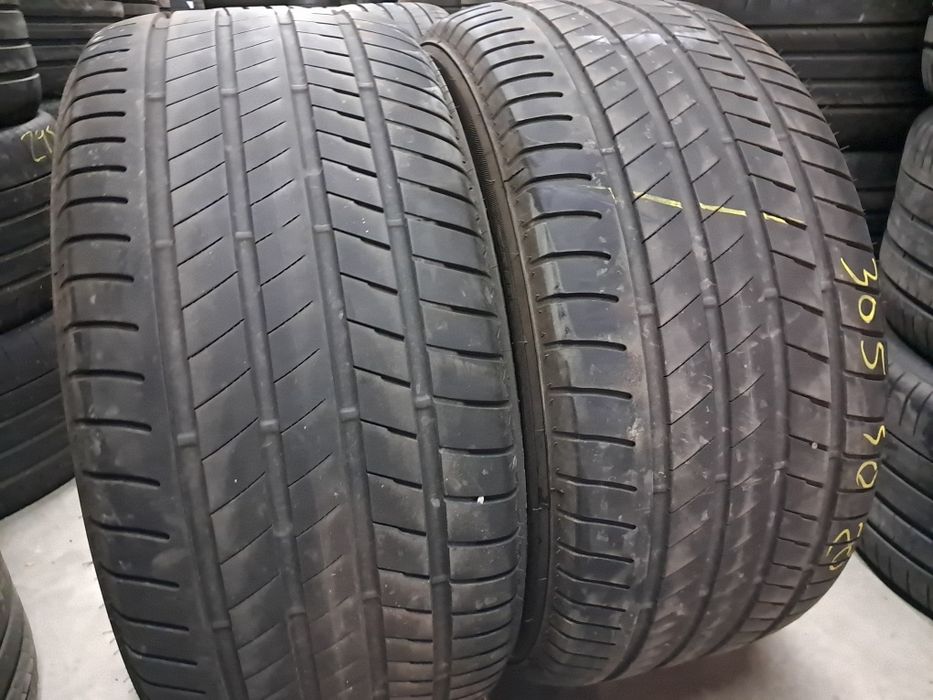 Anvelope second vara 305 40 R20 Bridgestone * RFT 6mm 2022