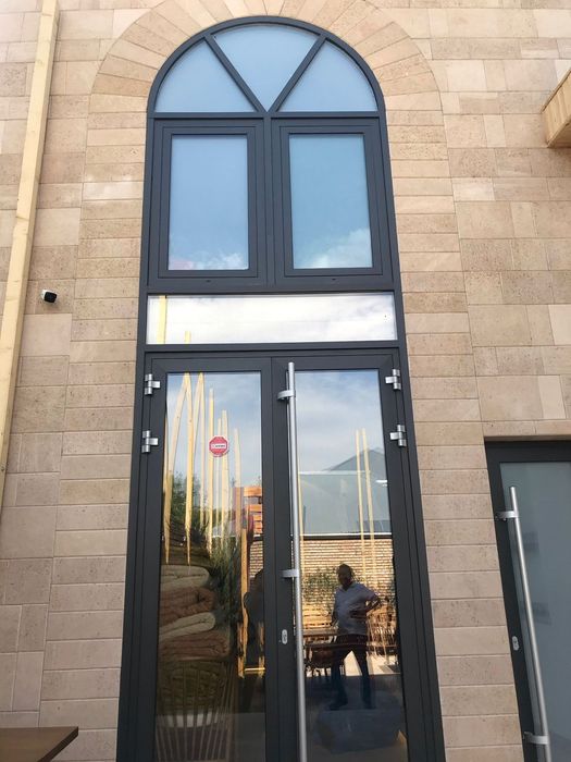 Алюминиевые двери и окна