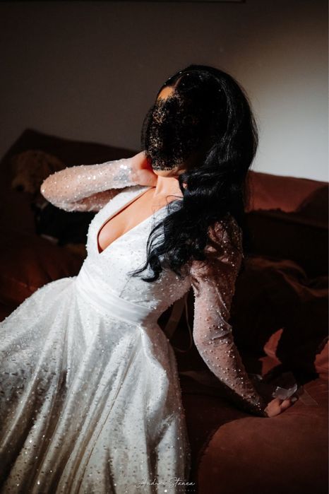 Rochita Mireasa ,purtata o singura data