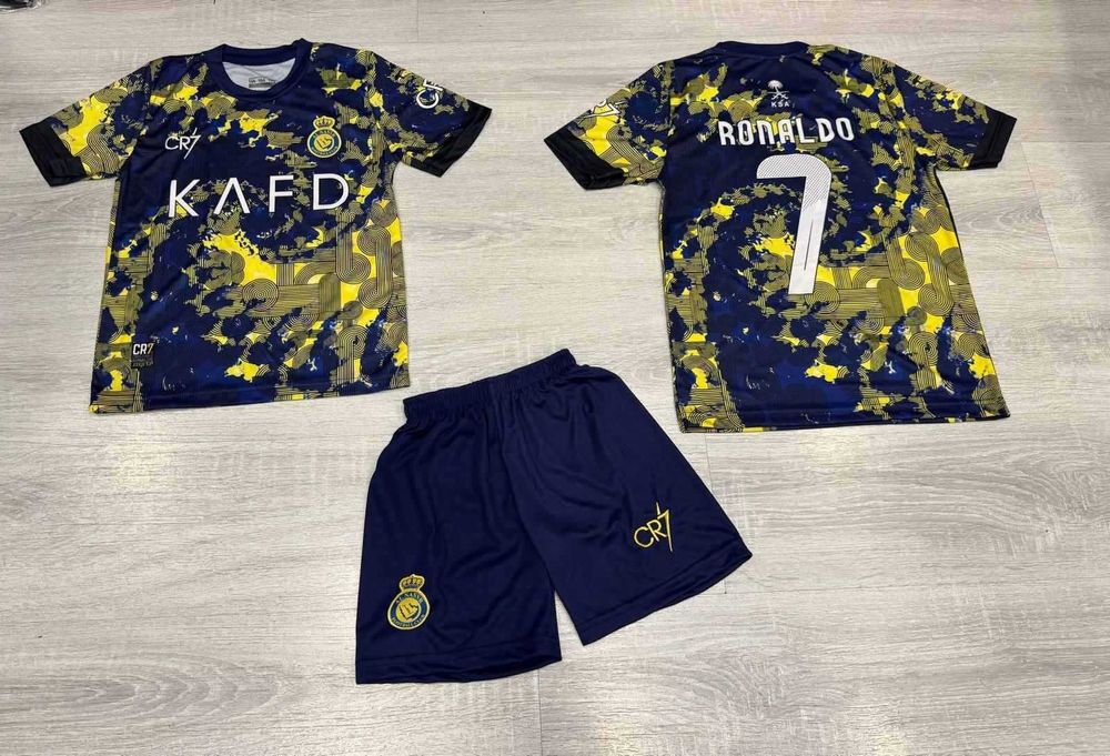Роналдо 2025 новия детски спортен сет от тениска шорти калци Ал Насър