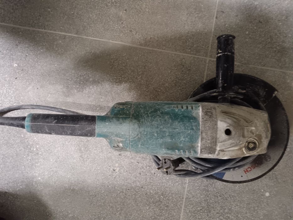 Продам болгарка отличный состояние