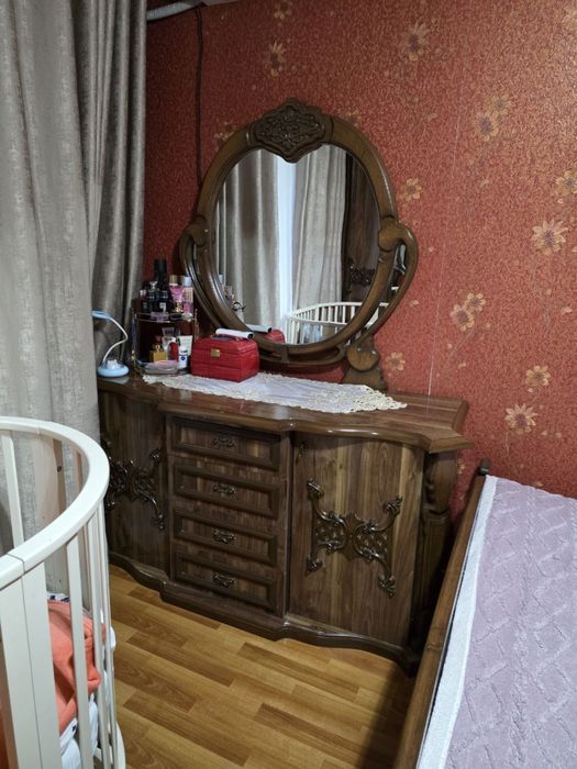 Спальный гарнитур