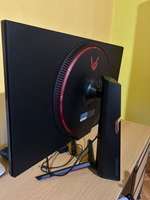Monitor Gaming LG UltraGear 32GP850-B 32” QHD Nano IPS 165Hz/180Hz 1ms