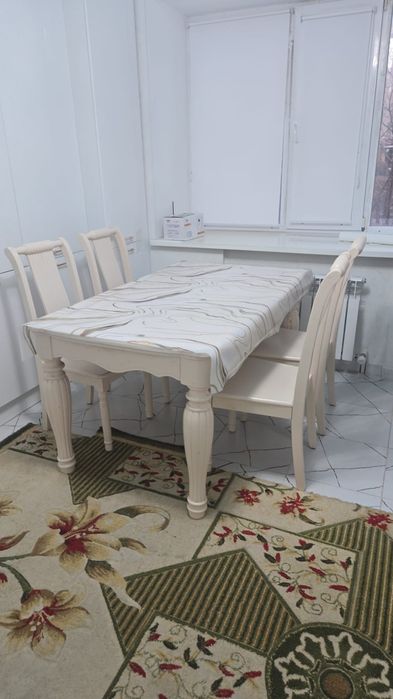 Стол и стулья сатылады