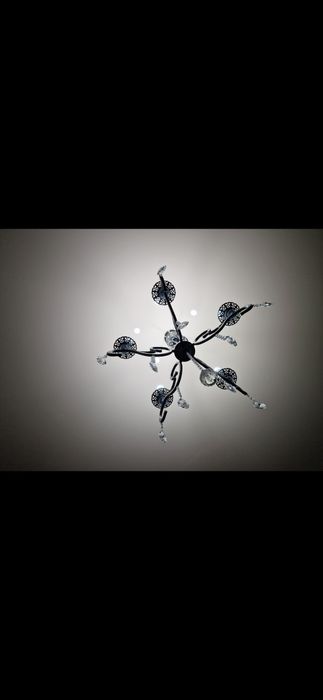 Продам срочно люстру