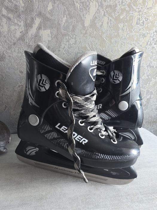 Коньки  хоккейные