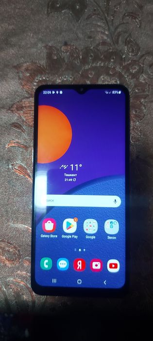 Самсунг м12 сотилади экран алишган ишлаши яхши  комплект телни ози
