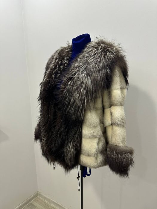 Натуральная норковая шуба с мехом чернобурки.шикарные