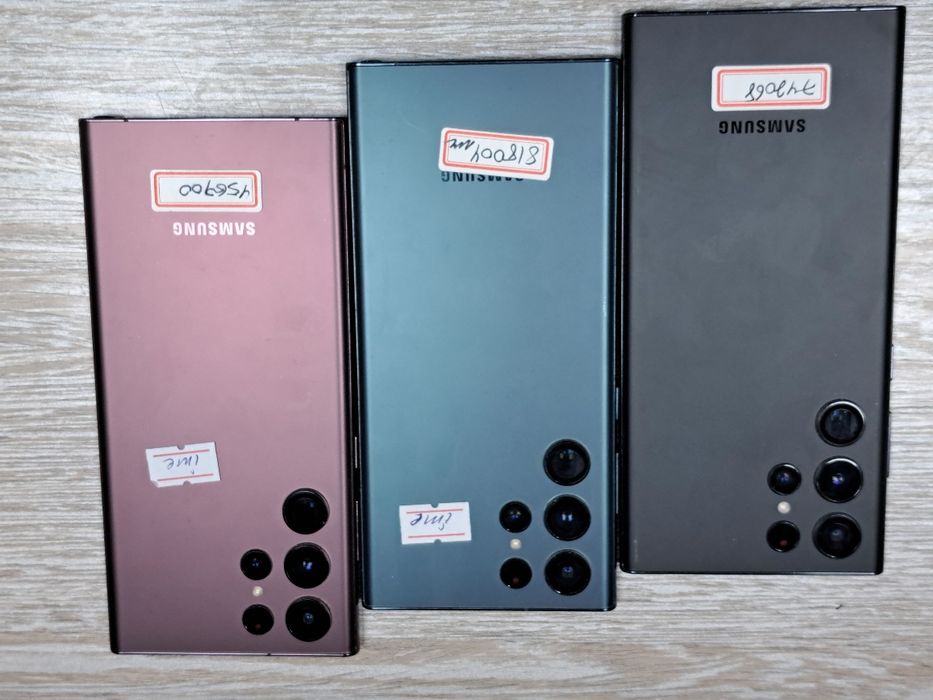 Samsung S22 Ultra xotirasi 12/256GB